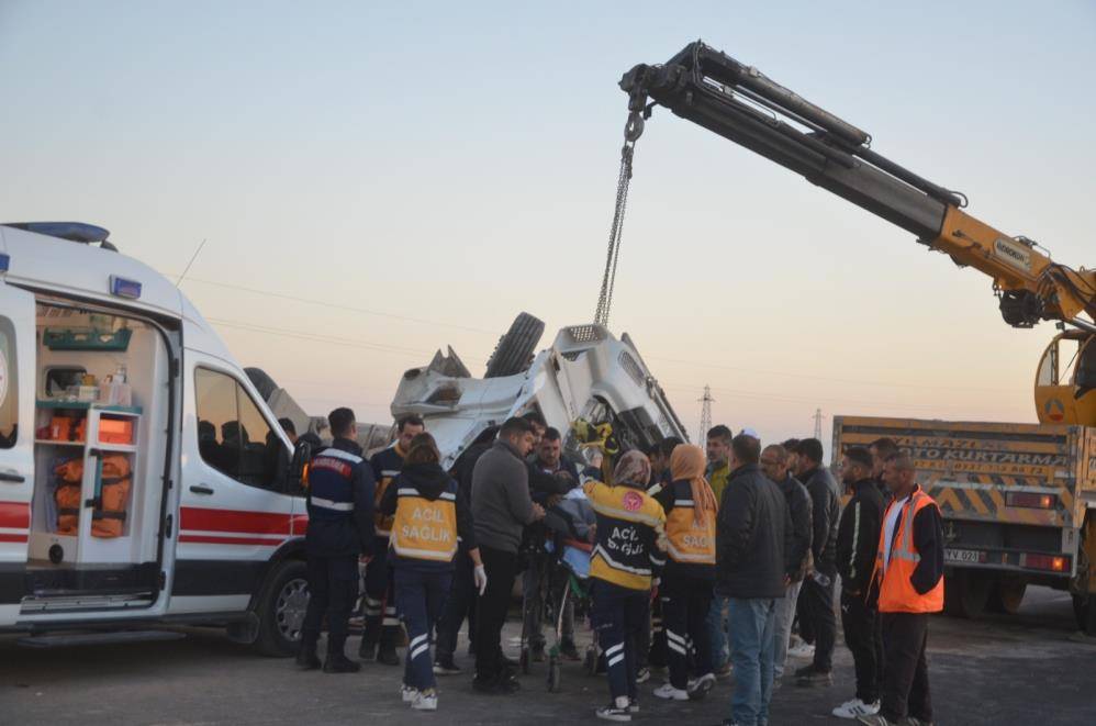 Konya’da kaza! Ekipler, sıkışan yaralılar için zamanla yarıştı 2